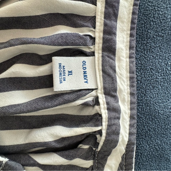 Old Navy Long Sleeve Blouse - Picture 3 of 3